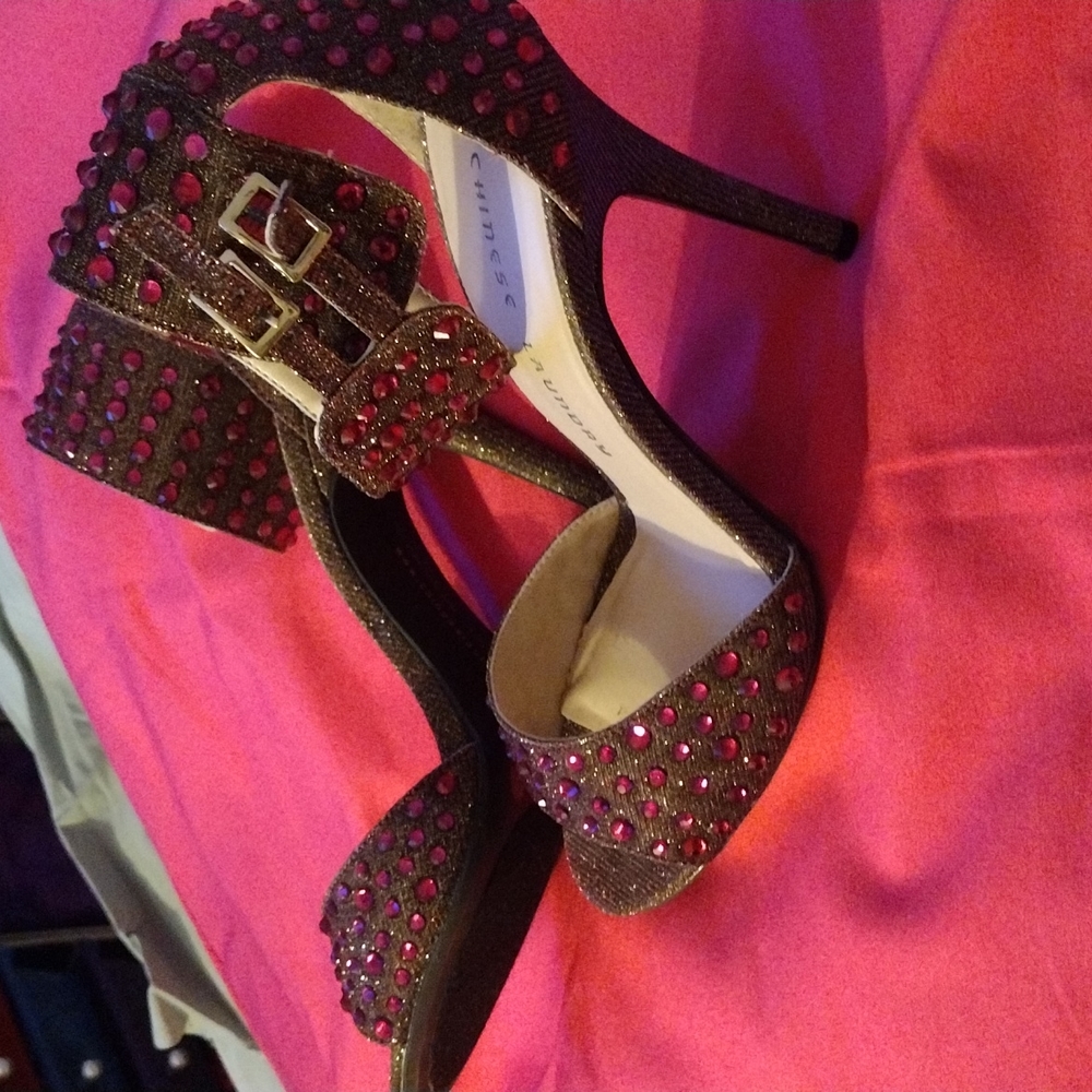 Shoes - Picture 3 of 4